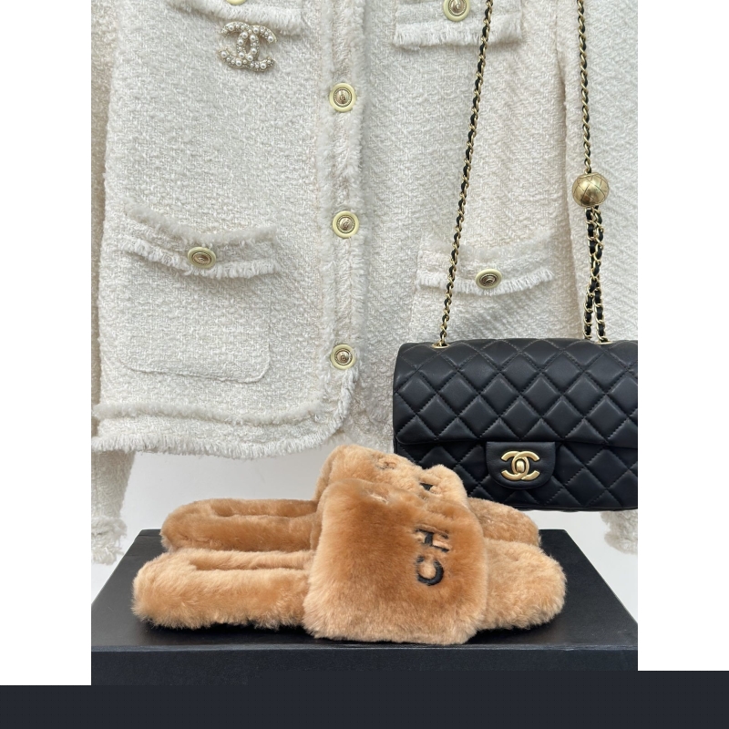 Ch*el slippers